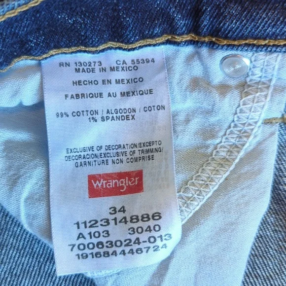 Like New! Men's Wrangler Blue Denim Shorts, Size 34 Waist - Picture 4 of 4